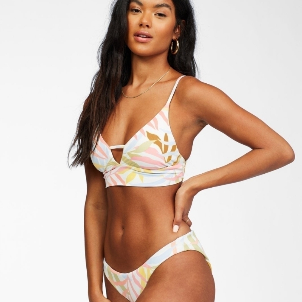 BILLABONG TROPICAL JUNGLE V-NECK CAMI & REVERSIBLE FIJI BIKINI BOTTOMS - Picture 6 of 13